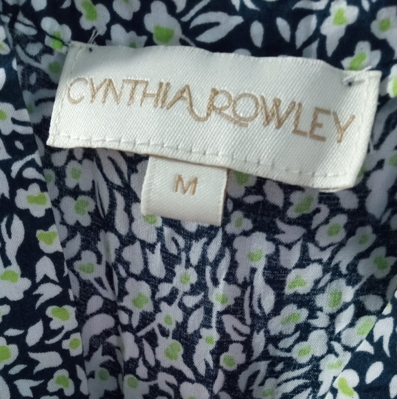 #132 Cynthia Rowley Blue and White Patterned Blouse - Picture 2 of 5